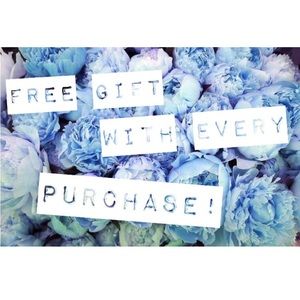 ✨✨Free mystery gifts with every purchase!!✨✨